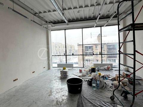 комерційна за адресою Князів Острозьких вул. (Московська), 31/33