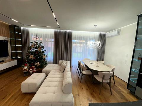 будинок за адресою Богатирська вул.