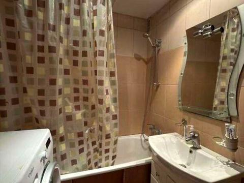 квартира за адресою Київ, Академіка Заболотного вул., 40