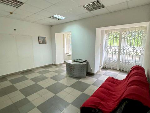 комерційна за адресою Українських Добровольців вул., 32