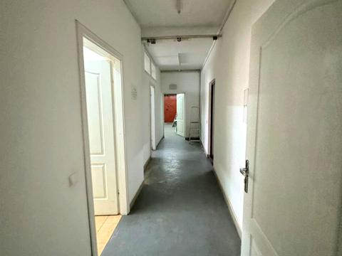 комерційна за адресою Українських Добровольців вул., 32