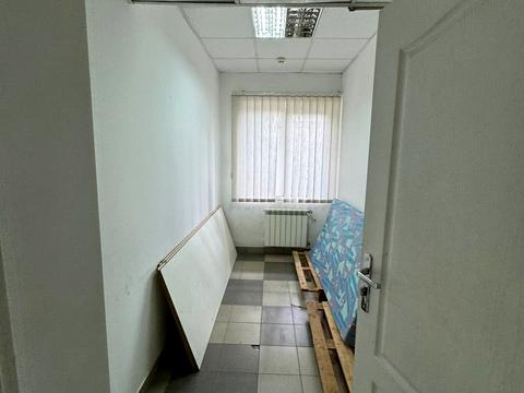 комерційна за адресою Українських Добровольців вул., 32