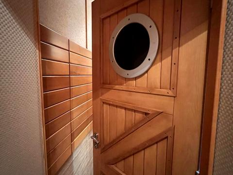 комерційна за адресою Прорізна вул., 10