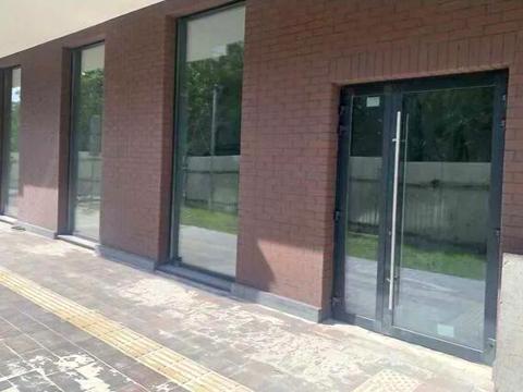 комерційна за адресою Козельницька вул., 12