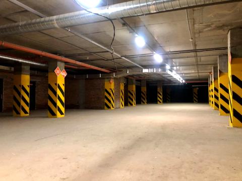 паркомісце за адресою Предславинська вул., 44