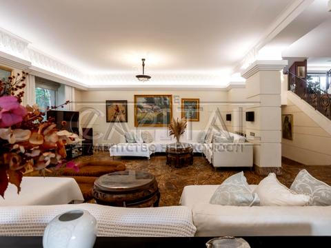 дом по адресу вул. Авіаторів, 48