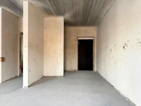 квартира за адресою с. Крихівці, 24 Серпня вул., (Будинок 7)