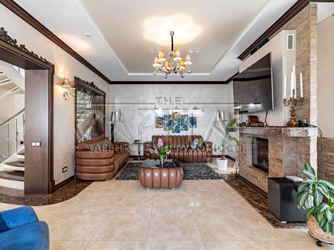 дом по адресу вул. Авіаторів