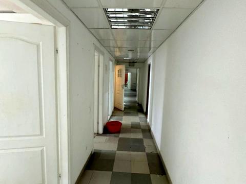 комерційна за адресою Українських Добровольців вул., 32