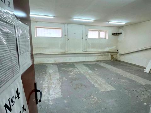 комерційна за адресою Українських Добровольців вул., 32