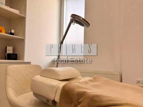 комерційна за адресою Єжи Ґедройця вул. (Тверська), 2