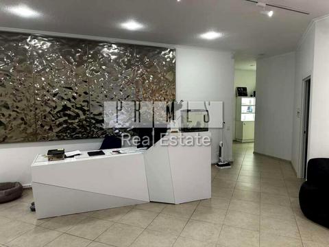 комерційна за адресою Єжи Ґедройця вул. (Тверська), 2