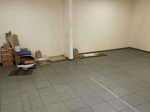 комерційна за адресою Князя Володимира Великого просп., 99