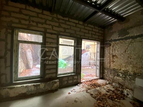 комерційна за адресою Басейна вул., 7