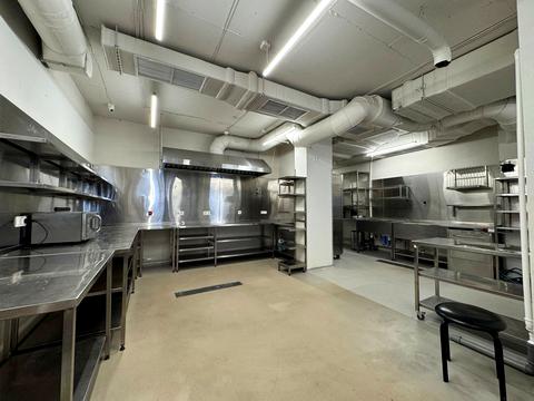 комерційна за адресою Тернопільська вул., 21