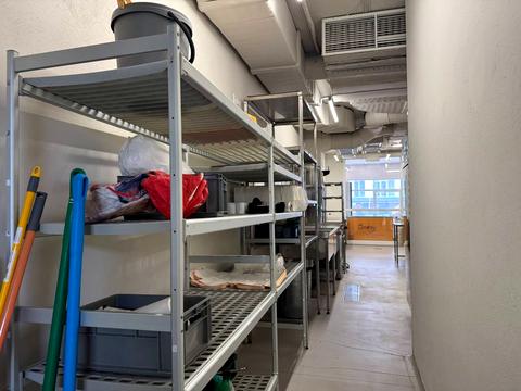 комерційна за адресою Тернопільська вул., 21