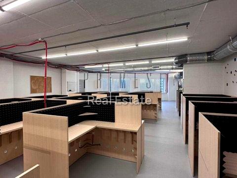 комерційна за адресою Дарницький бульв., 8-В