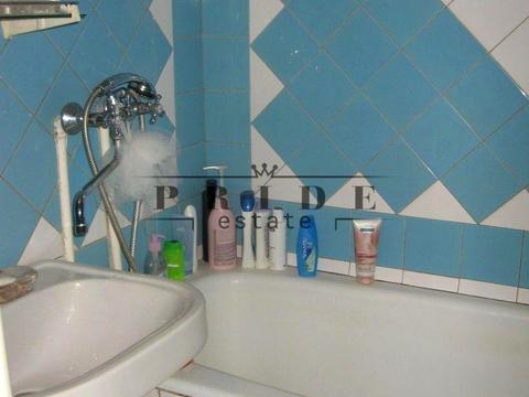 комерційна за адресою Червоної Калини просп. (Володимира Маяковського), 4