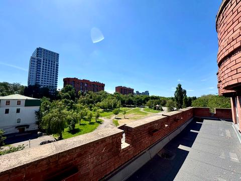 комерційна за адресою Дніпро, Лазаря Глоби вул. (Андрія Фабра), 4