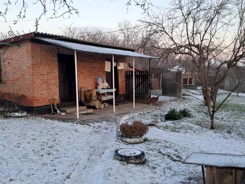 будинок за адресою Центральна вул. (Жовтнева), 1