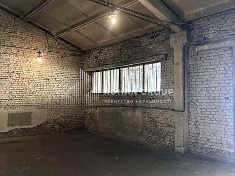 комерційна за адресою Гетьмана Мазепи вул. (Красовського), 3/1