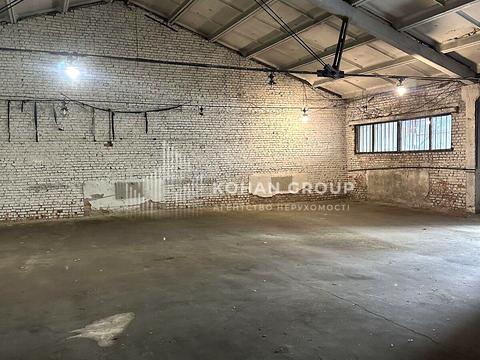 комерційна за адресою Гетьмана Мазепи вул. (Красовського), 3/1