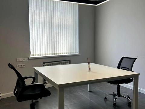 комерційна за адресою Лесі Українки бульв., 7-Б