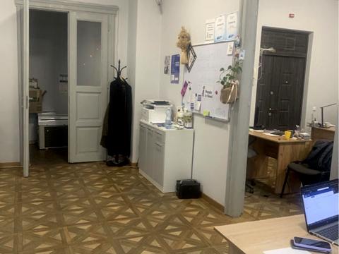 коммерческая по адресу Незалежності, 11