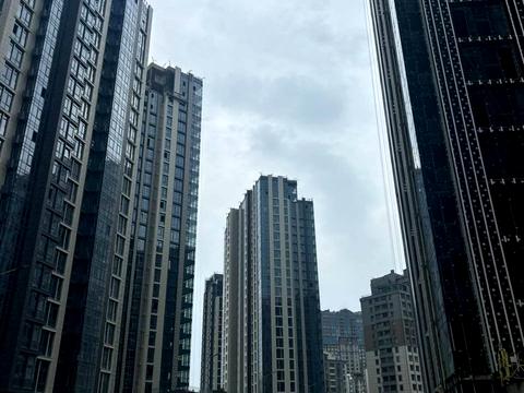 комерційна за адресою Андрія Верхогляда вул. (Михайла Драгомирова), 4