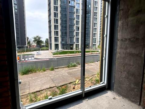 комерційна за адресою Андрія Верхогляда вул. (Михайла Драгомирова), 4