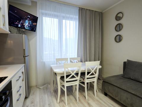 квартира за адресою В'ячеслава Чорновола вул., 27