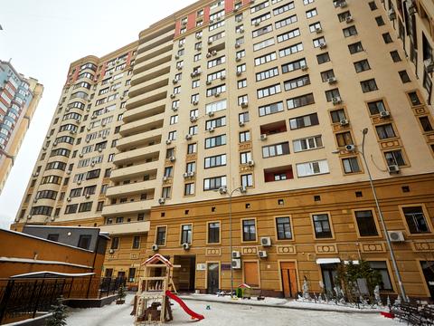 квартира за адресою В'ячеслава Чорновола вул., 27