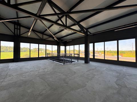 коммерческая по адресу Об'їзна, 1