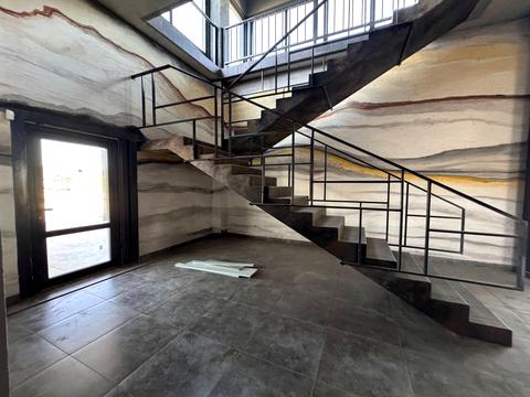 коммерческая по адресу Об'їзна, 1