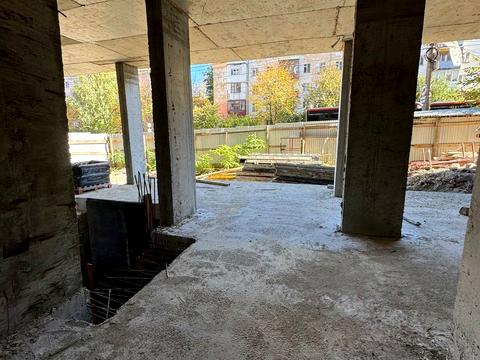 комерційна за адресою Героїв Майдану вул. (Червоноармійська), 122