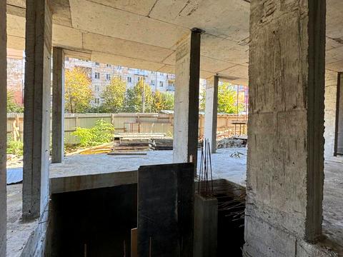 комерційна за адресою Героїв Майдану вул. (Червоноармійська), 122