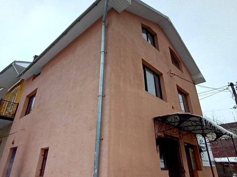 комерційна за адресою Пантелеймона Куліша, 3