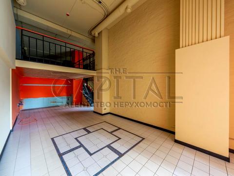 комерційна за адресою Андрія Верхогляда вул. (Михайла Драгомирова), 12