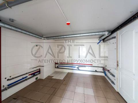 комерційна за адресою Андрія Верхогляда вул. (Михайла Драгомирова), 12