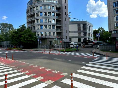 комерційна за адресою Андрія Верхогляда вул. (Михайла Драгомирова), 12