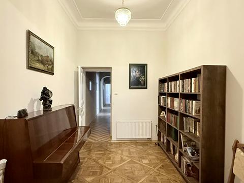 квартира по адресу Крушельницкой ул., 9