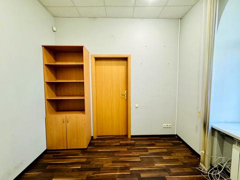 комерційна за адресою Київ, Лютеранська вул., 30