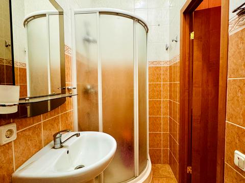 комерційна за адресою Київ, Лютеранська вул., 30