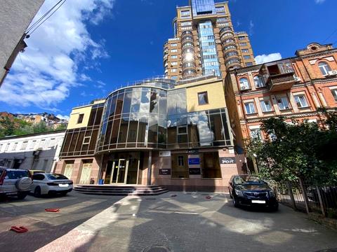 комерційна за адресою Басейна вул., 7