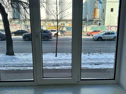 комерційна за адресою Набережно-Хрещатицька вул., 33