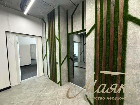 комерційна за адресою Київ, Євгена Коновальця вул. (Щорса), 44-А