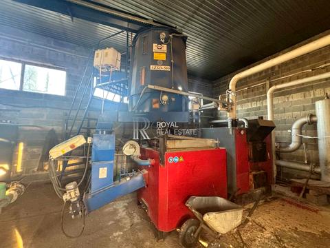 комерційна за адресою Визволителів вул., 35