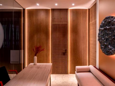 комерційна за адресою Васильківська вул., 100-А