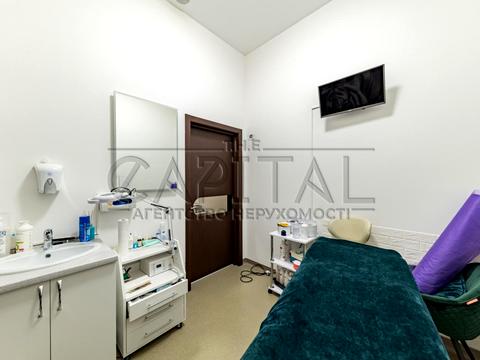 комерційна за адресою Київ, Саперне Поле вул., 12