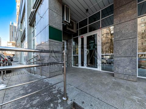 комерційна за адресою Київ, Саперне Поле вул., 12